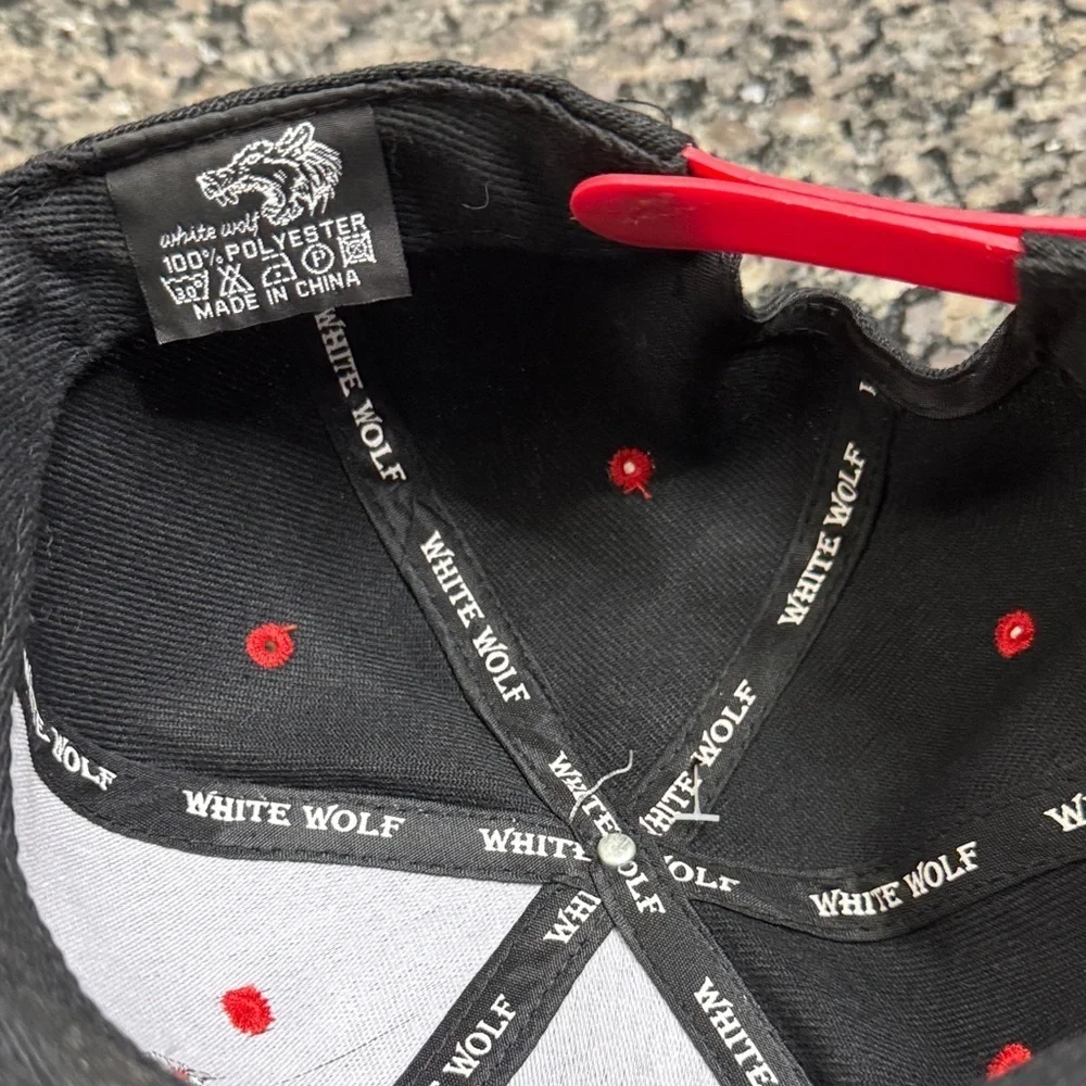 white wolf stylish black
